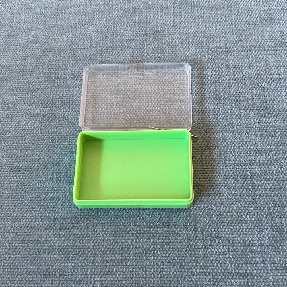 Green Plastic Container - Picture 2 of 2